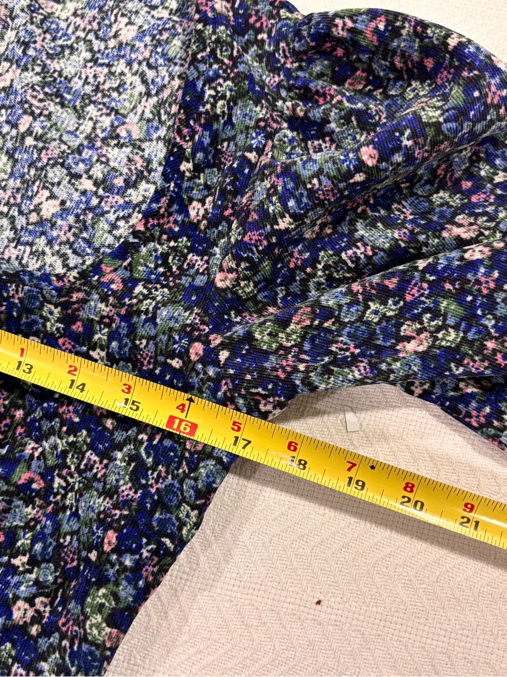 Lulu's Navy Floral Puff Sleeve Square Neck Crop Top - Picture 6 of 11